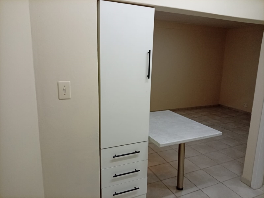 To Let 1 Bedroom Property for Rent in Doorn Free State